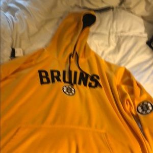 Brand new Bruins sweatshirt xxl